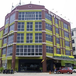 Bary Inn, Klia & Klia2 - 24 Hours Free Airport Pick-Up